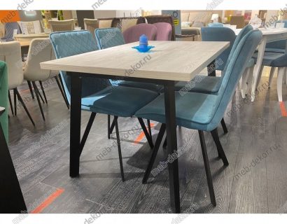 Обеденная группа HB120 сосна касцина и 4 стула 202 B8 BLUE, ножки черные — фото 2